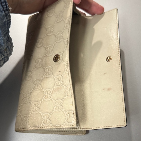 Authentic Gucci Leather Wallet with Heart Clasp